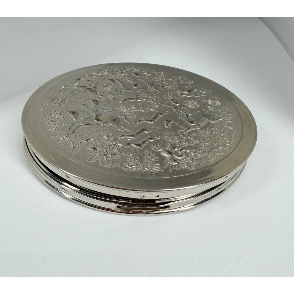 Vintage Tussy Silver Tone Makeup Compact Repousse Hunting Scene Horseback 3 Inch